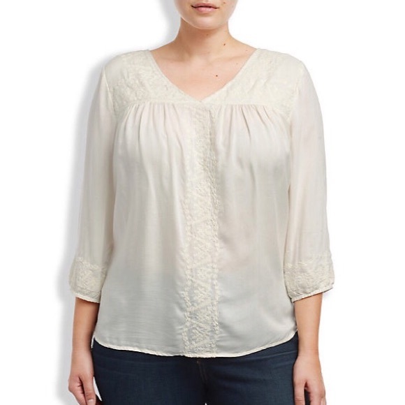 SOLD ❌ Lucky Band 2X Embroidered V-Neck Blouse - Picture 5 of 5